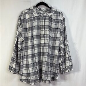 🍓nwt Dylan Reese White and Blue plaid cotton, long sleeve Blouse Top